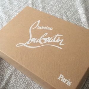 Size 36 pigalle follies 100 patent